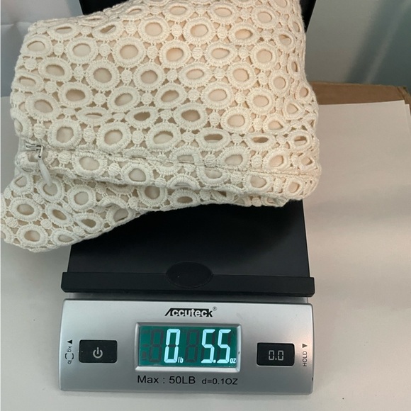 Banana Republic Lace Shorts - cream size 6 - Picture 9 of 9